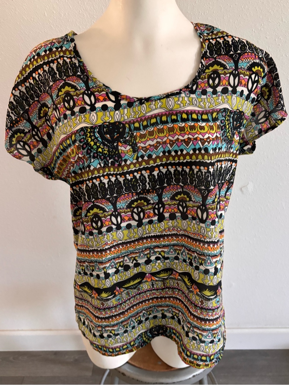 Fun & Flirt Elephant Peace Top ✌️ 🐘